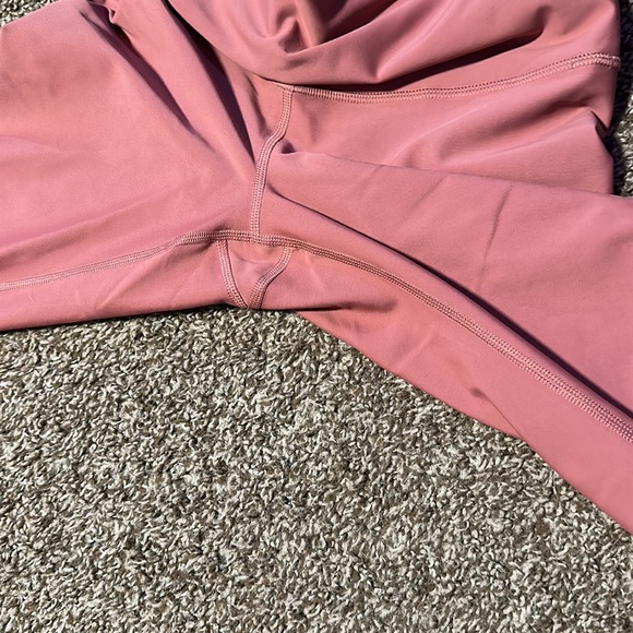 s old navy powersoft leggings - Picture 3 of 3